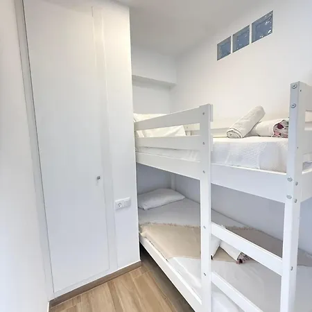 Prado Mar 1st Line Pool Access Apartmán
